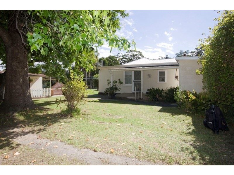 2 Pritchard Avenue, Woollamia NSW 2540