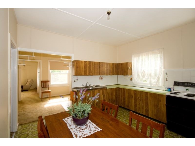 2 Pritchard Avenue, Woollamia NSW 2540