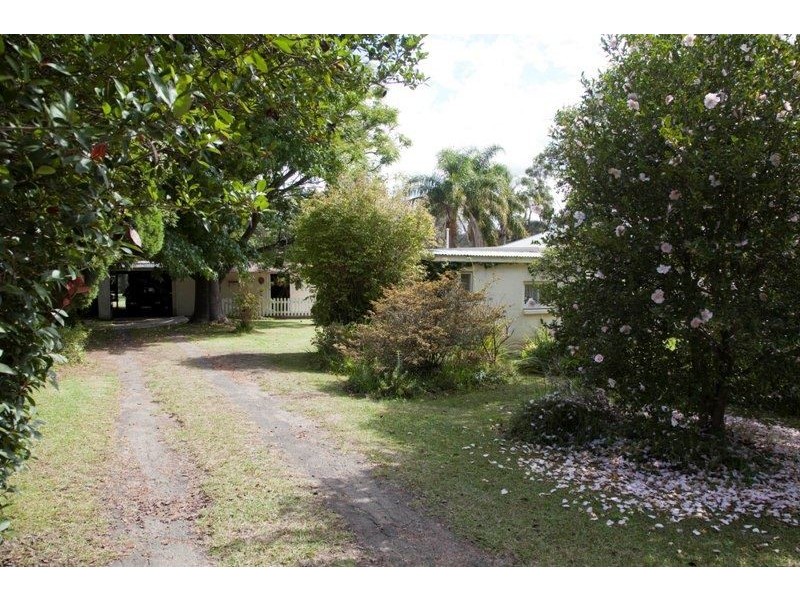 2 Pritchard Avenue, Woollamia NSW 2540