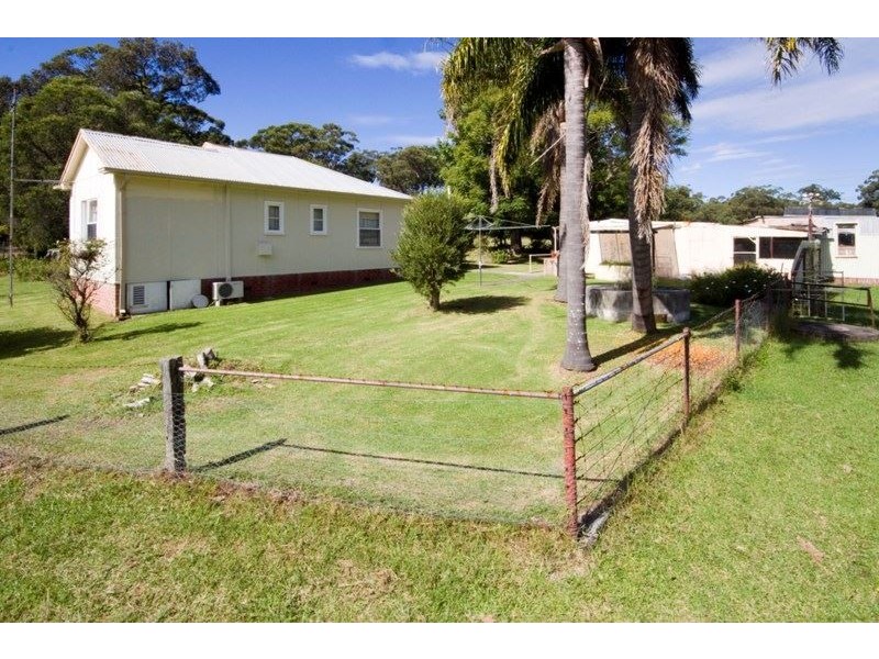 2 Pritchard Avenue, Woollamia NSW 2540