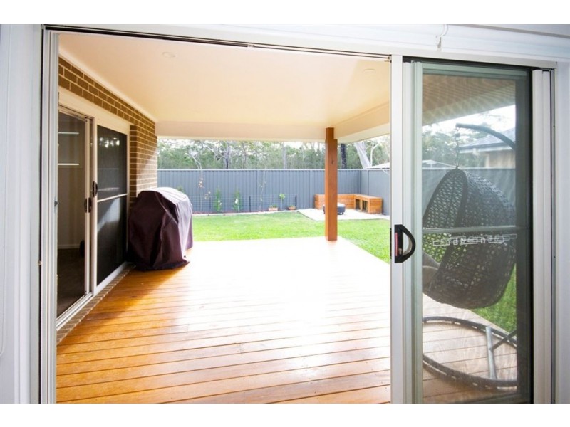 37 Summercloud Crescent, Vincentia NSW 2540