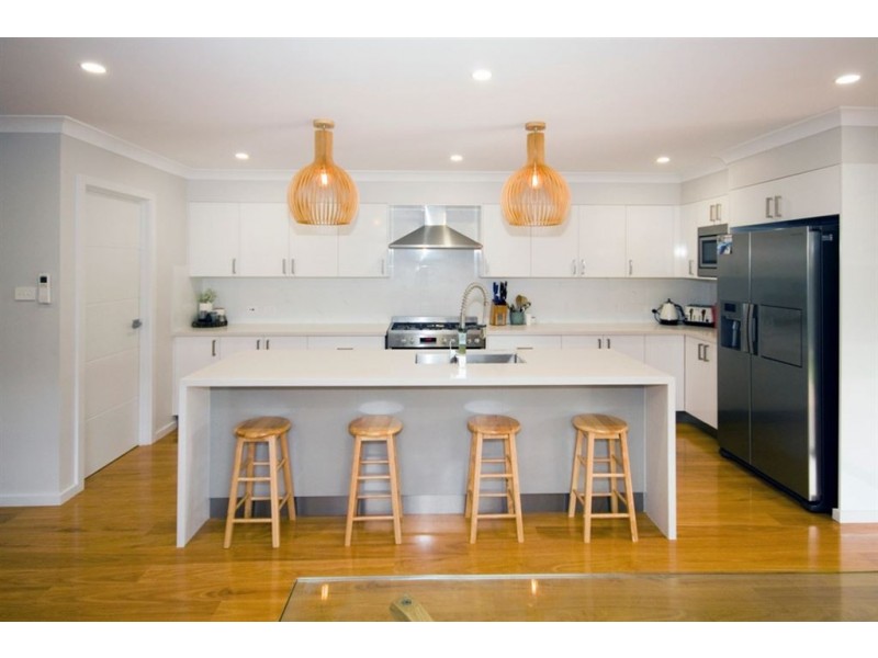 37 Summercloud Crescent, Vincentia NSW 2540