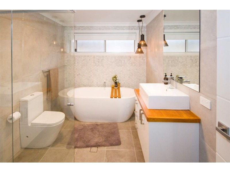 37 Summercloud Crescent, Vincentia NSW 2540
