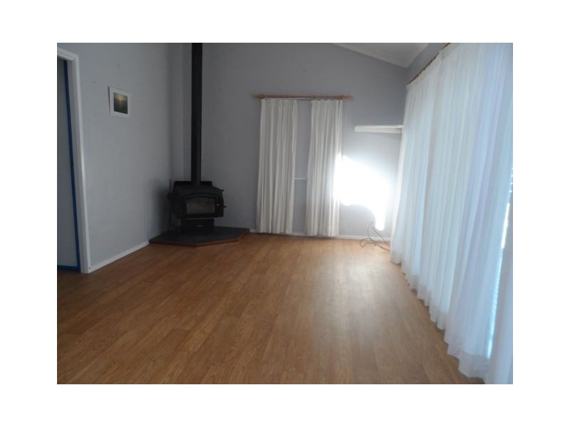 18 Caulfield Parade, Old Erowal Bay NSW 2540