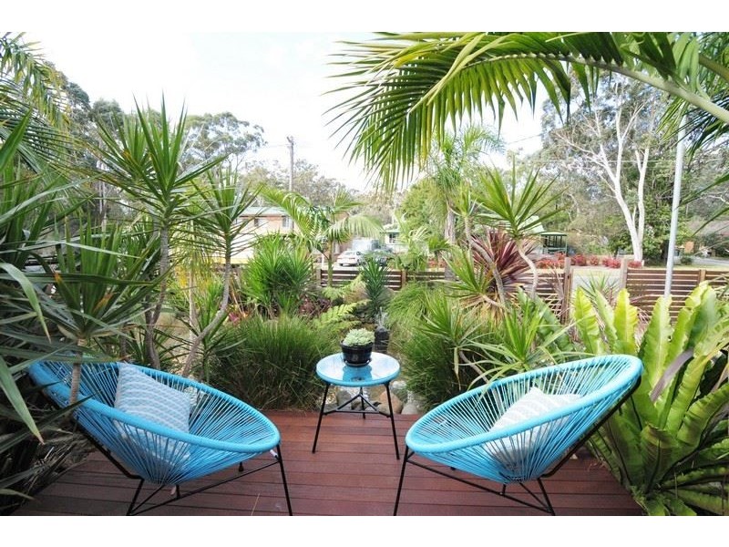 21 Riverside Esplanade, Basin View NSW 2540