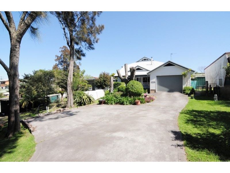 13 Prentice Avenue, Old Erowal Bay NSW 2540
