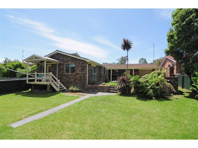 12 Yuroka Cres, St Georges Basin NSW 2540