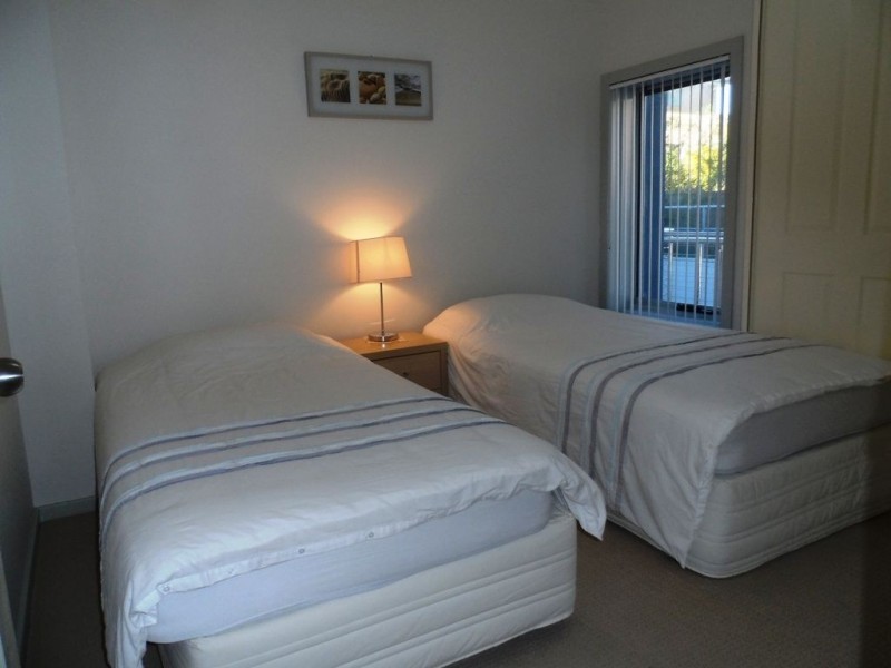 2/6 Holden Street, Vincentia NSW 2540