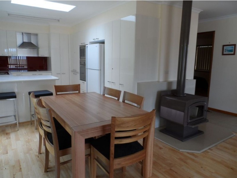 143 Elizabeth Drive, Vincentia NSW 2540