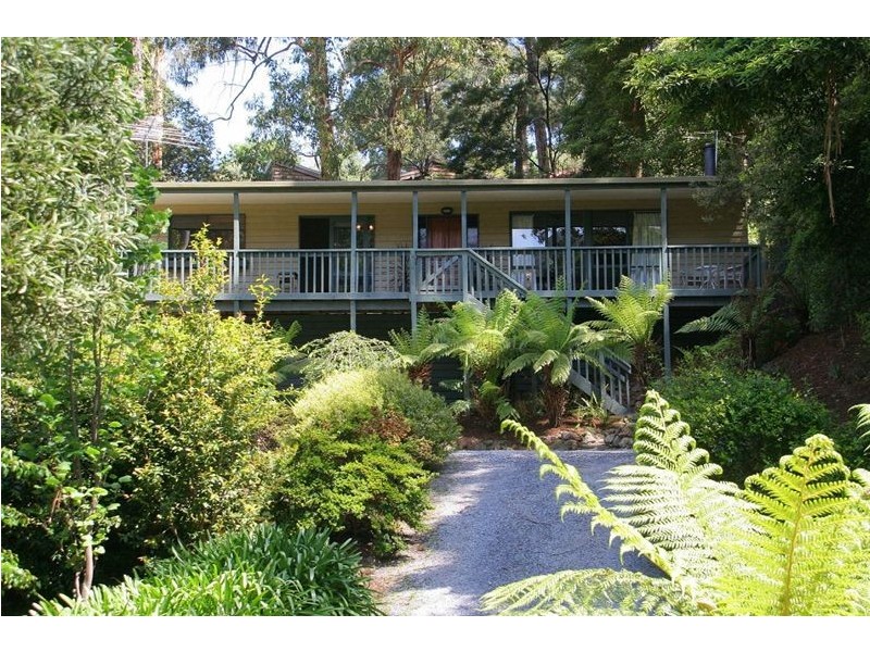 22 Hazel Grove, Tecoma VIC 3160