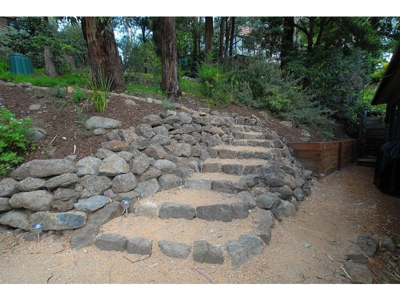 22 Hazel Grove, Tecoma VIC 3160