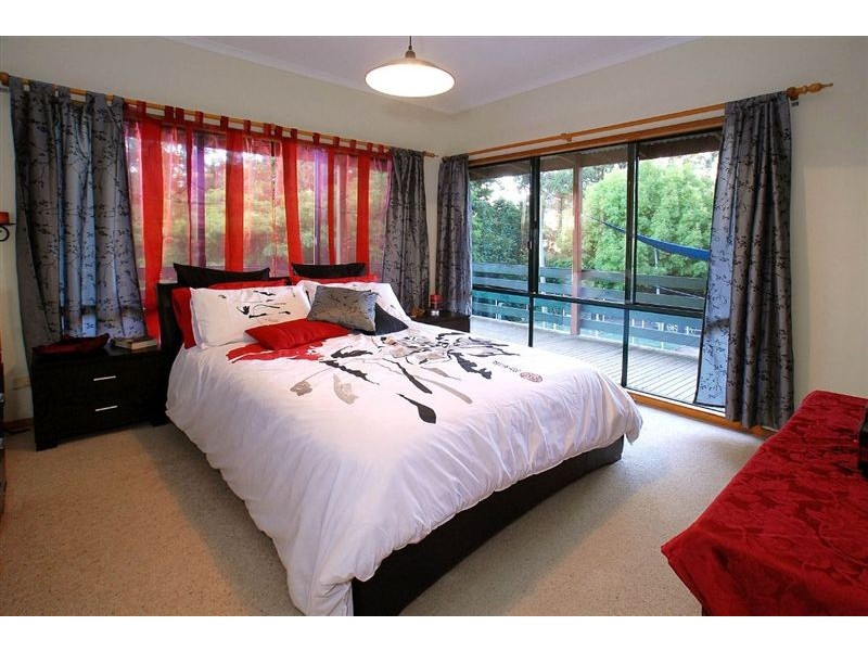 156 Mast Gully Rd, Ferny Creek VIC 3786