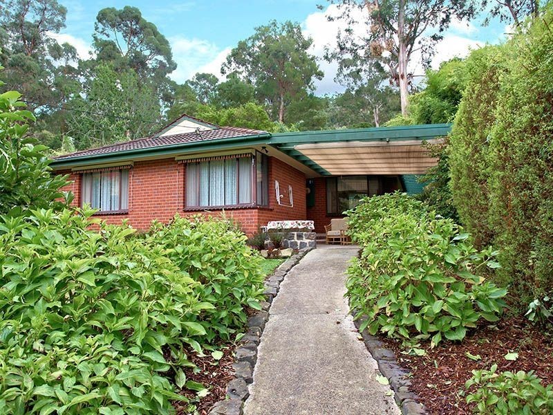 17 Oakland Ave, Upwey VIC 3158