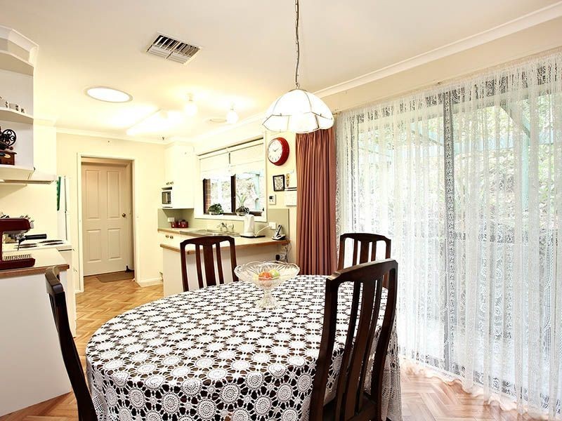 17 Oakland Ave, Upwey VIC 3158