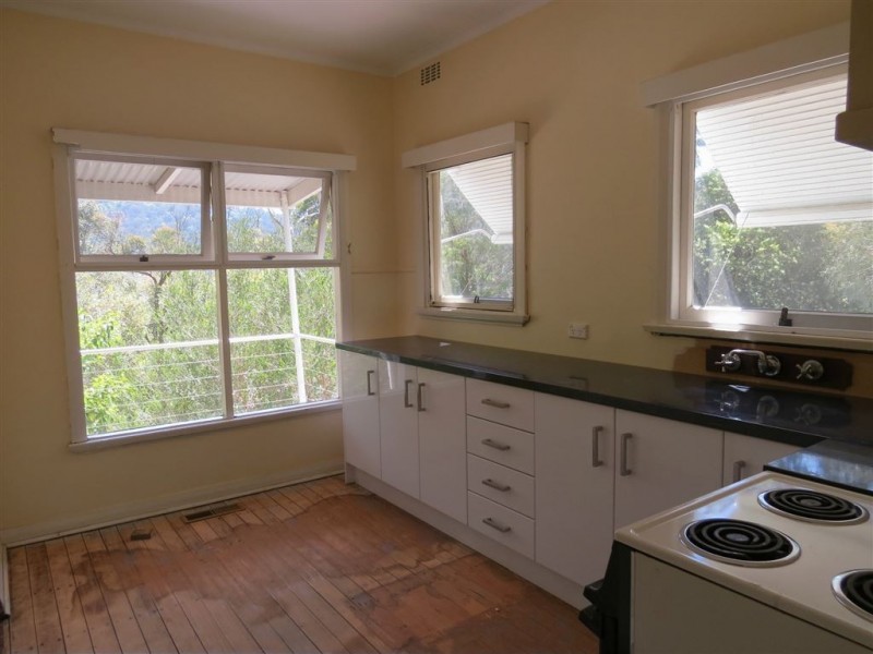 50 Belmont Avenue, Upwey VIC 3158