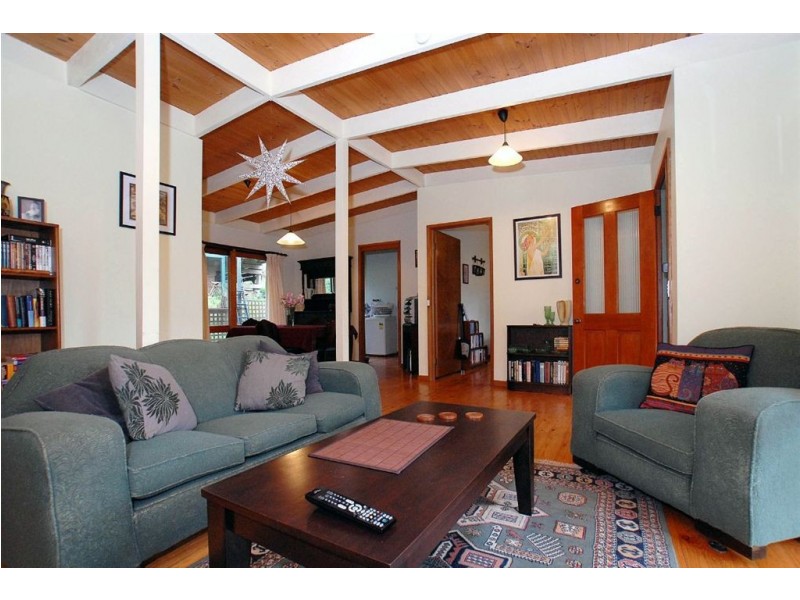 2 Gordon Ave, Tecoma VIC 3160