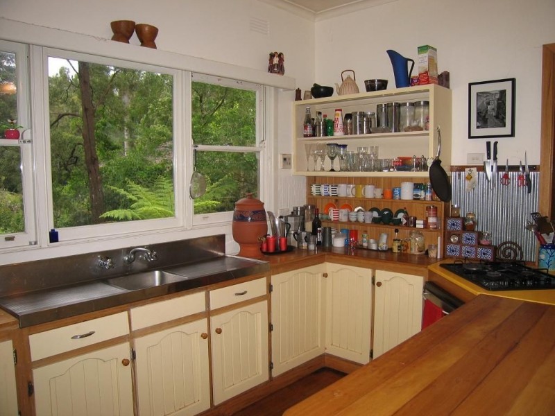 18 Blackwood Street, Tecoma VIC 3160
