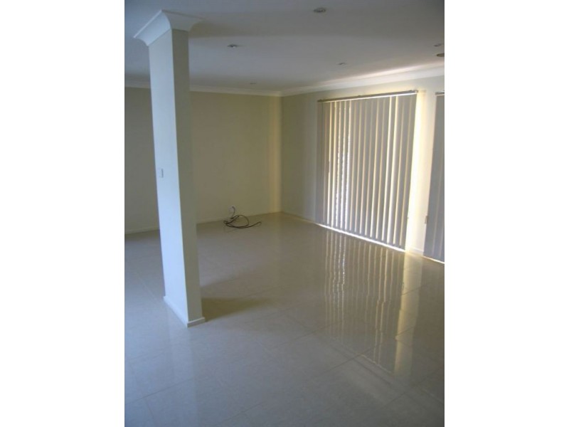 8 Anne Road, Knoxfield VIC 3180