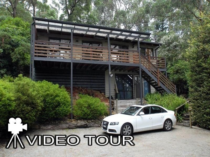 10 Gordon Avenue, Tecoma VIC 3160
