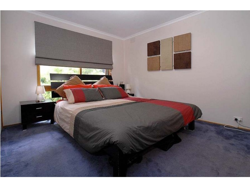 10 Gordon Avenue, Tecoma VIC 3160