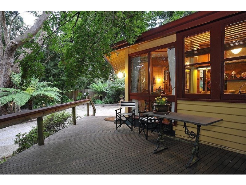 12 Back Road, Sherbrooke VIC 3789