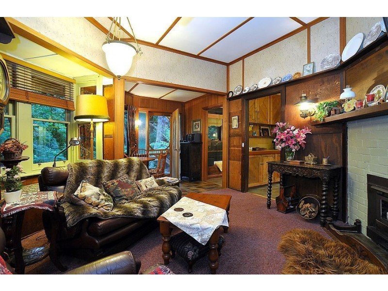 12 Back Road, Sherbrooke VIC 3789