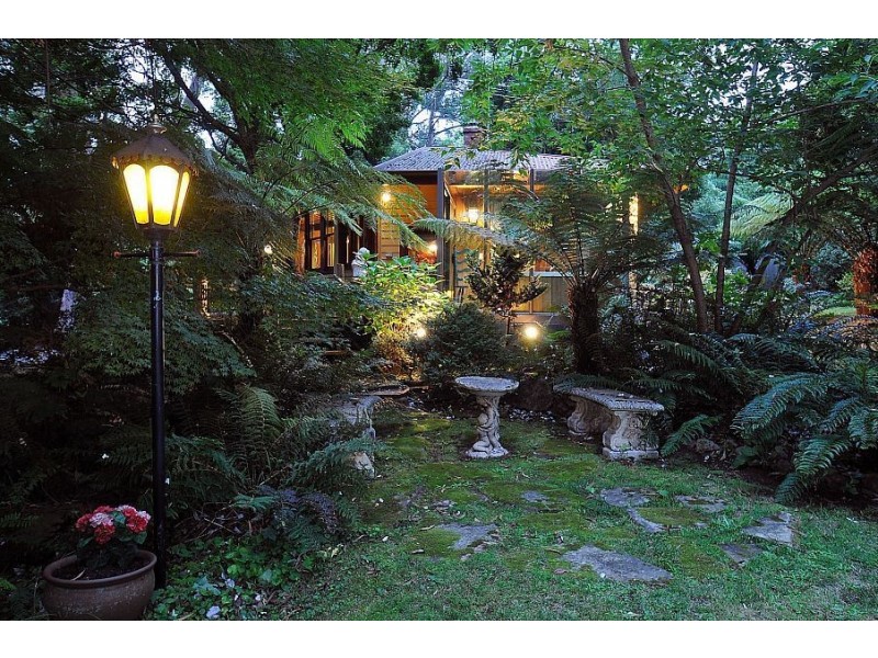 12 Back Road, Sherbrooke VIC 3789