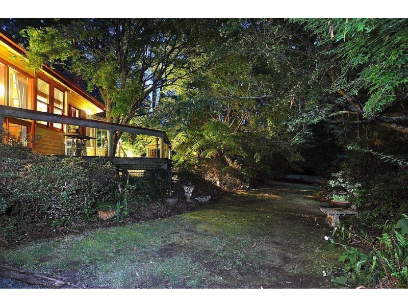 12 Back Road, Sherbrooke VIC 3789