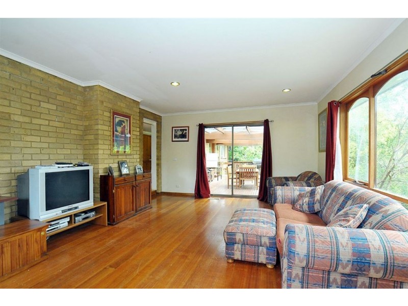 235 Mt Morton Rd, Belgrave Heights VIC 3160