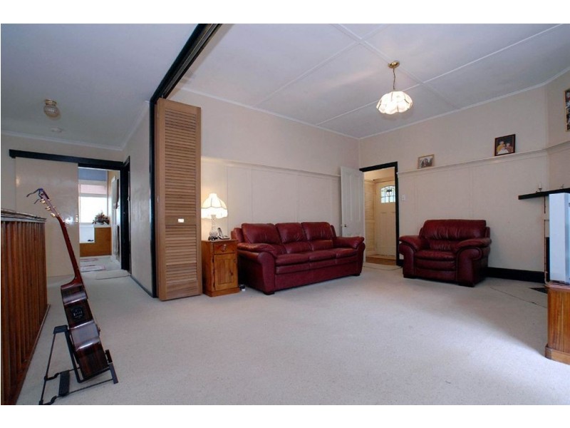 36 Belgrave Gembrook Rd, Belgrave VIC 3160