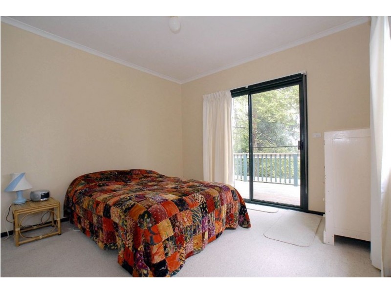 36 Belgrave Gembrook Rd, Belgrave VIC 3160