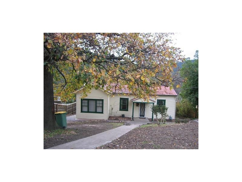 11 Ferny Creek Avenue, Upper Ferntree Gully VIC 3156