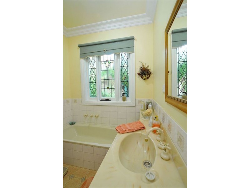 90 Kallista-Emerald Road, The Patch VIC 3792