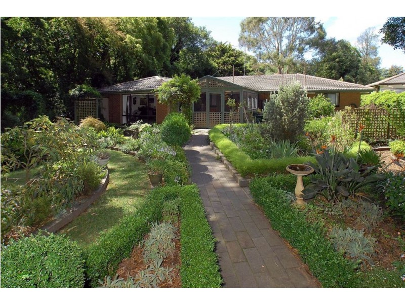 12 Eleanor Grove, Kallista VIC 3791