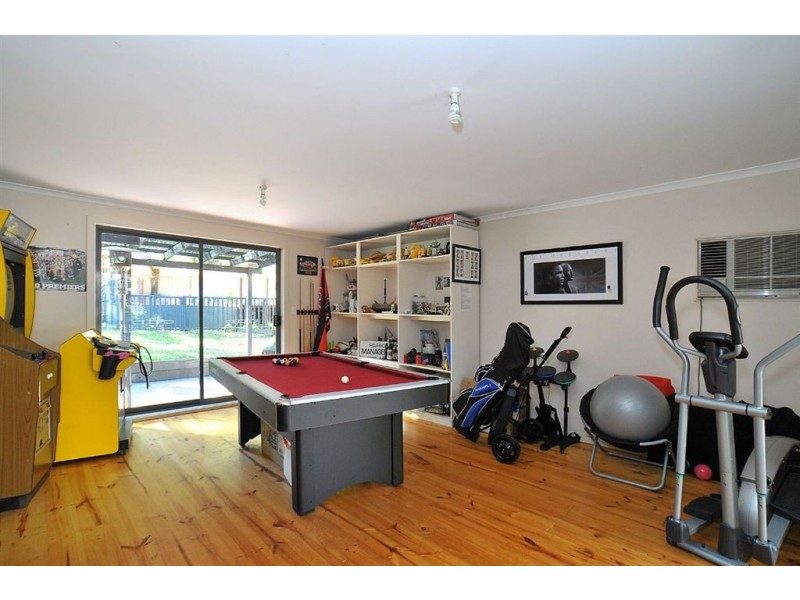 23 Hazel Grove, Tecoma VIC 3160