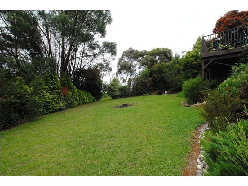 17-19 Vika Ave, Monbulk VIC 3793