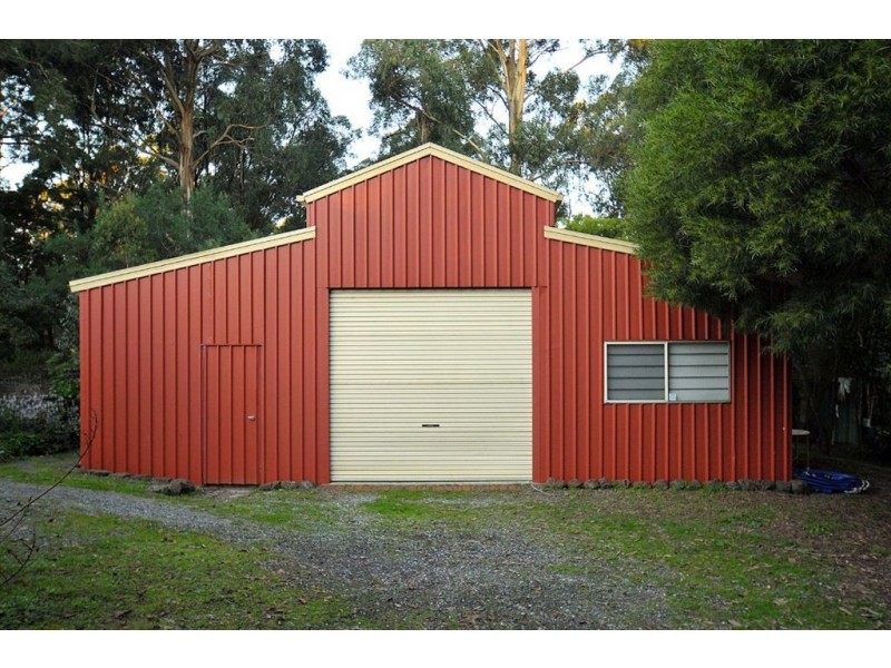 2 Summit avenue, Emerald VIC 3782