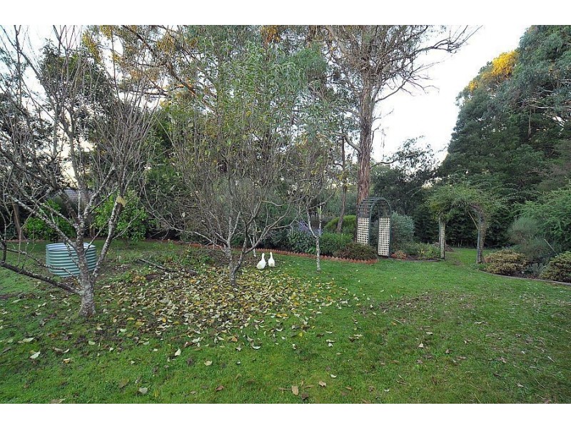 2 Summit avenue, Emerald VIC 3782