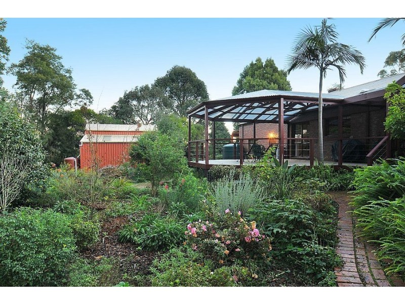 2 Summit avenue, Emerald VIC 3782