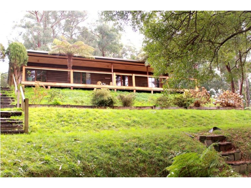 2 arthur Road, Cockatoo VIC 3781