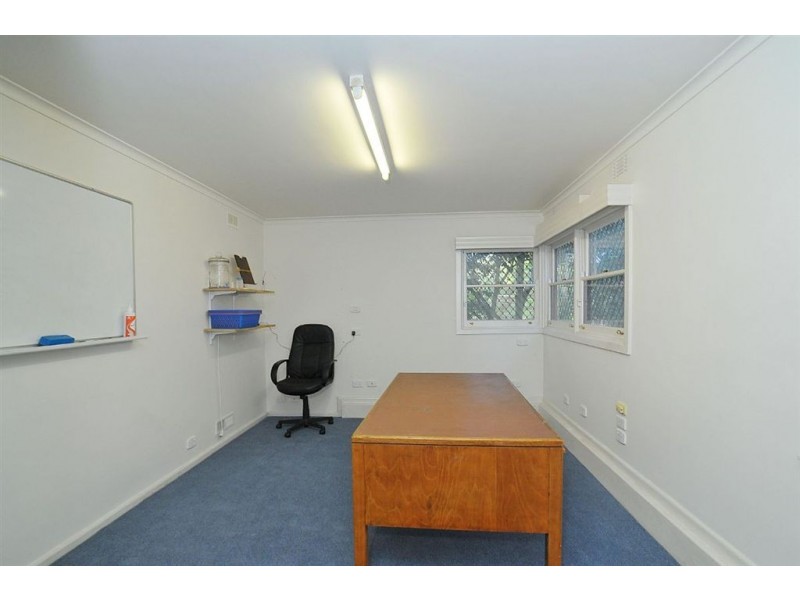 8 McNicol Road, Tecoma VIC 3160