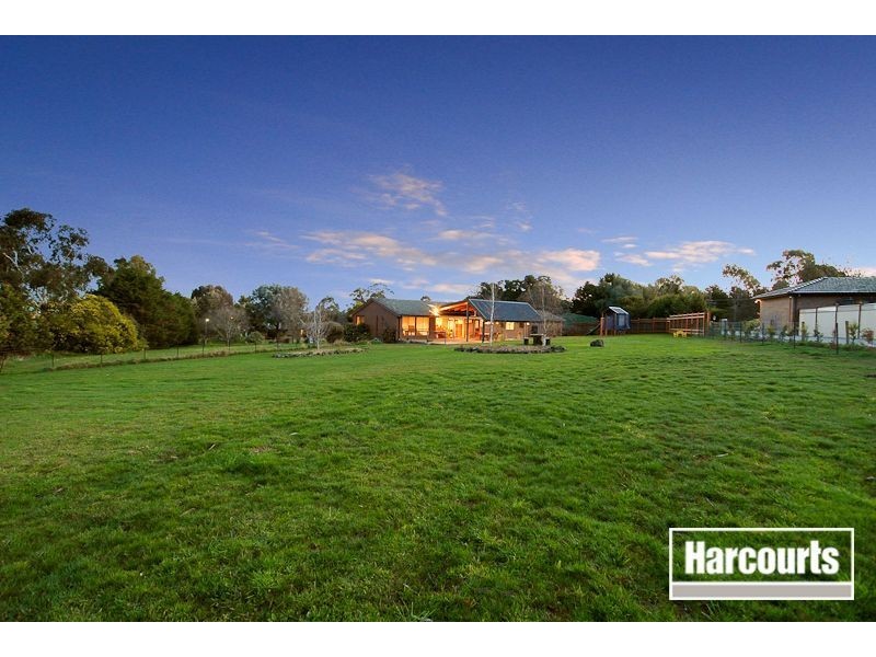 1 Brently Close, Narre Warren North VIC 3804