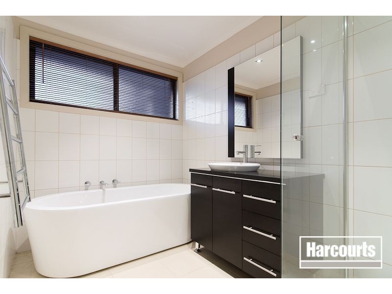 1 Brently Close, Narre Warren North VIC 3804