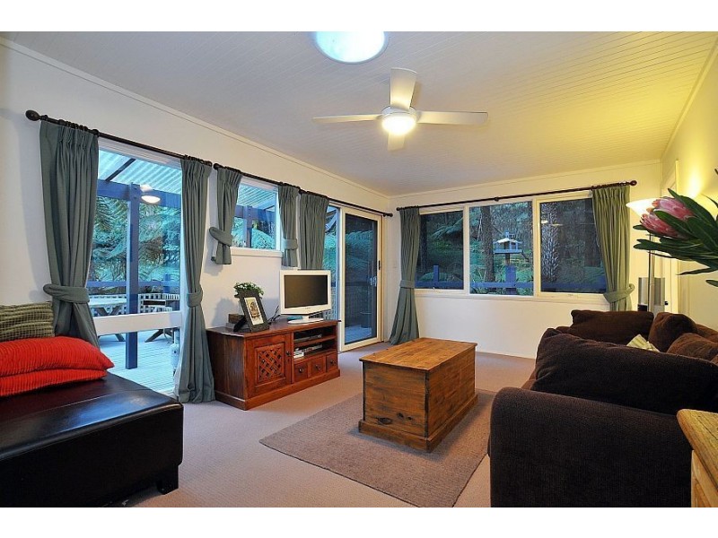 33 Blackwood Street, Tecoma VIC 3160