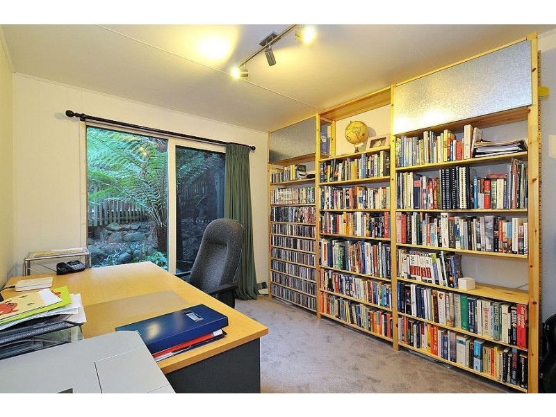 33 Blackwood Street, Tecoma VIC 3160