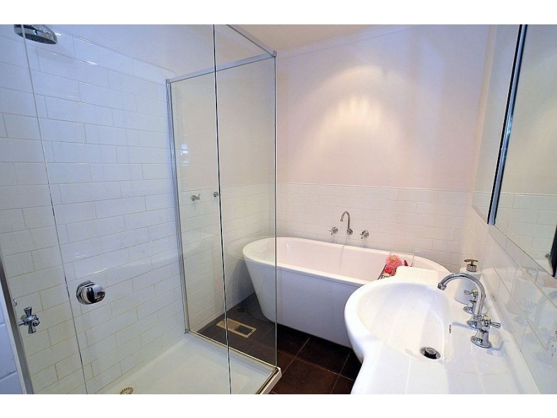 33 Blackwood Street, Tecoma VIC 3160
