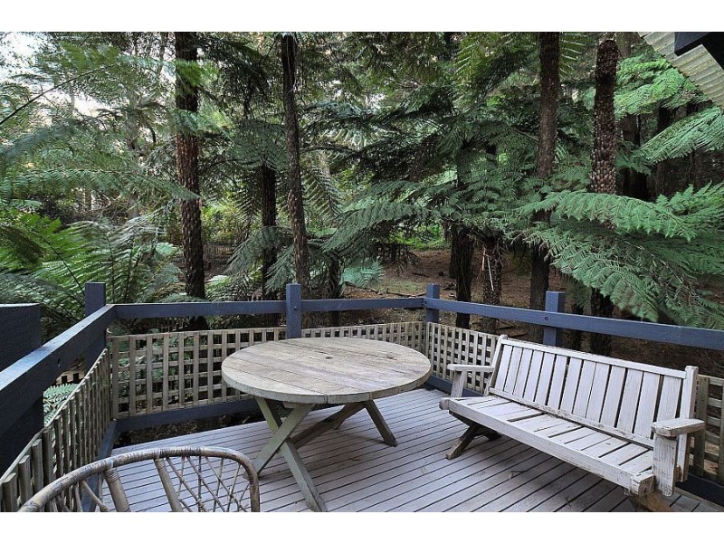 33 Blackwood Street, Tecoma VIC 3160