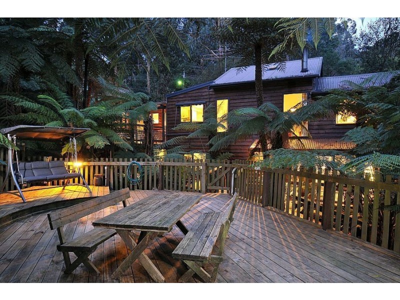 33 Blackwood Street, Tecoma VIC 3160