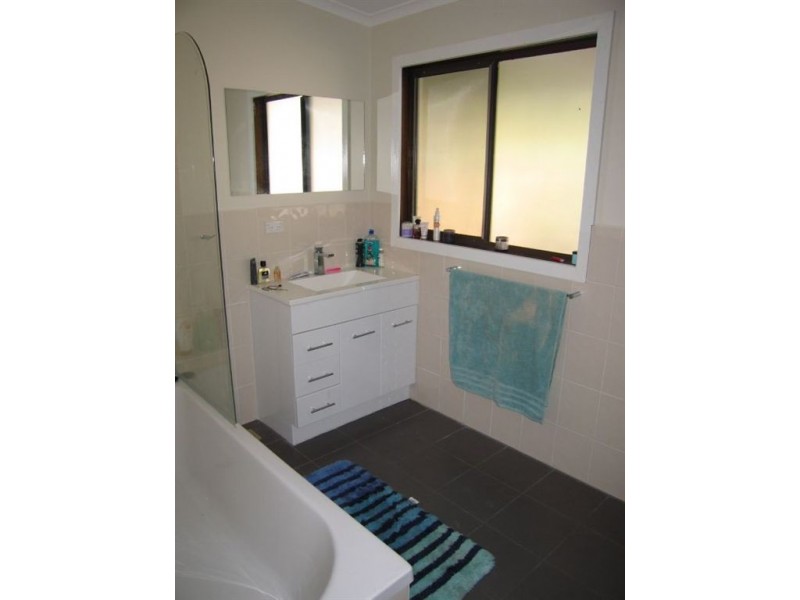 8 Irene Grove, Selby VIC 3159