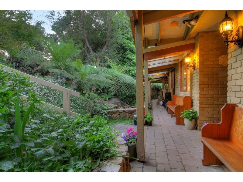 102 Mount Morton Road, Belgrave Heights VIC 3160